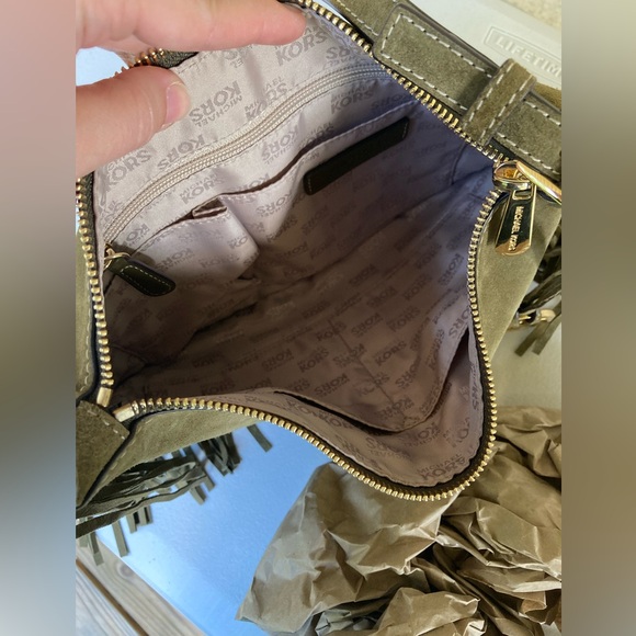 Michael Kors Dakota Olive Green Suede Leather Saddle Bag Long Fringe Gold Studs - Picture 11 of 17